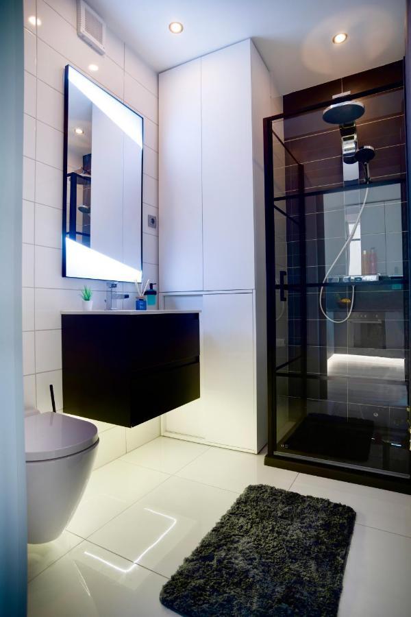 Suiteangel - Luxury Design Condo With Free Garage 부다페스트 외부 사진